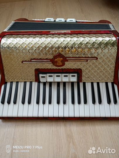 Продам аккордеон Weltmeister 1950-х годов