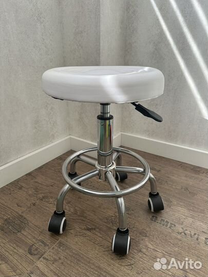 Стул мастера на металле