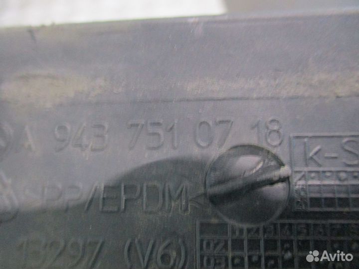 Решетка радиатора Mercedes-Benz A9437510618