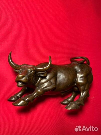 Бык Бюст Бронза Нью Йорк Золотой Телец Банк