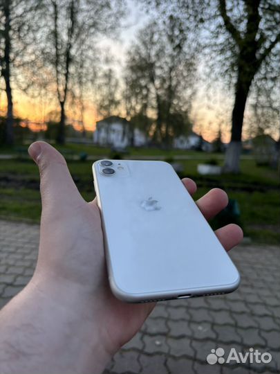 iPhone 11, 128 ГБ