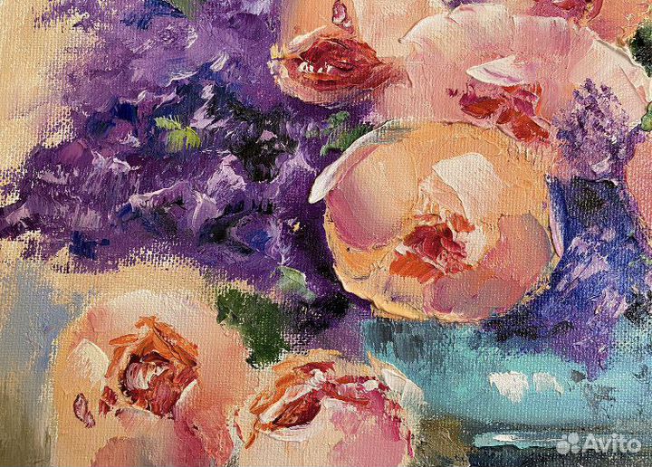 Красивая картина с пионами на холсте