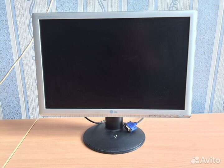 Монитор LG 19’