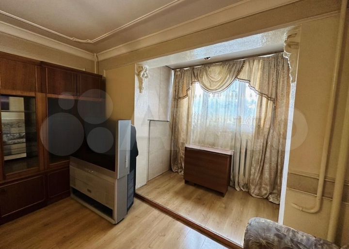 2-к. квартира, 57 м², 3/12 эт.