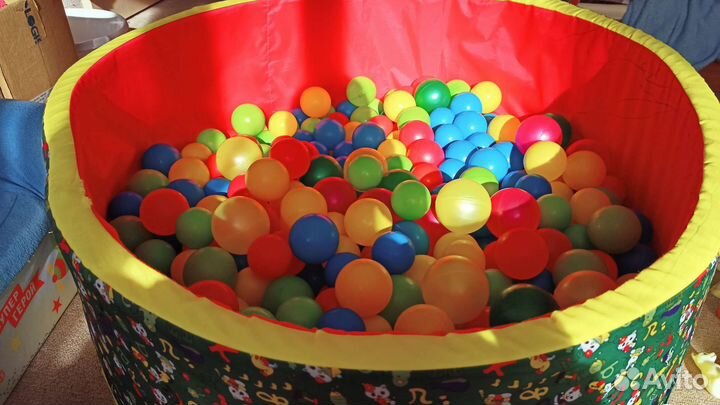 Сухой бассейн с шариками, диаметр 100см бу