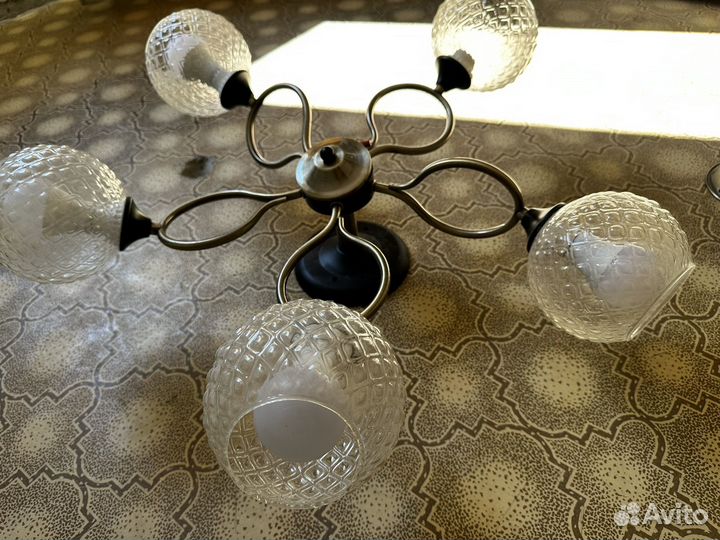 Люстры 3 штуки
