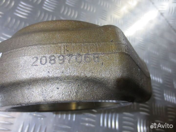 Шатун Volvo 20897068