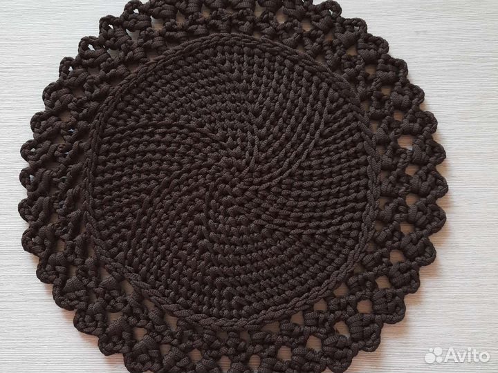 Салфетки на стол 4 штуки