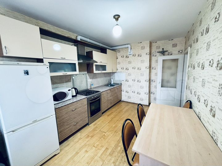 3-к. квартира, 75 м², 1/9 эт.