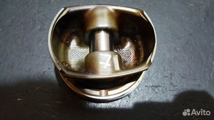 Поршень левый Porsche Cayenne 957 GTS M48.01 2008