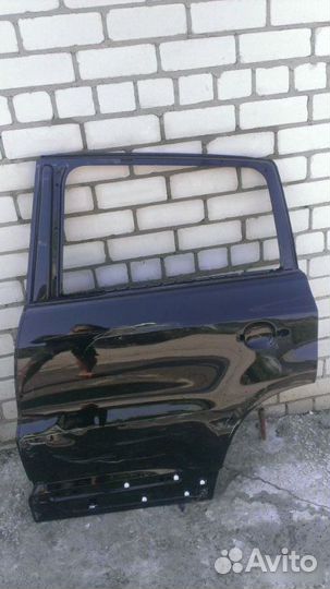 Дверь задняя левая Volkswagen Tiguan