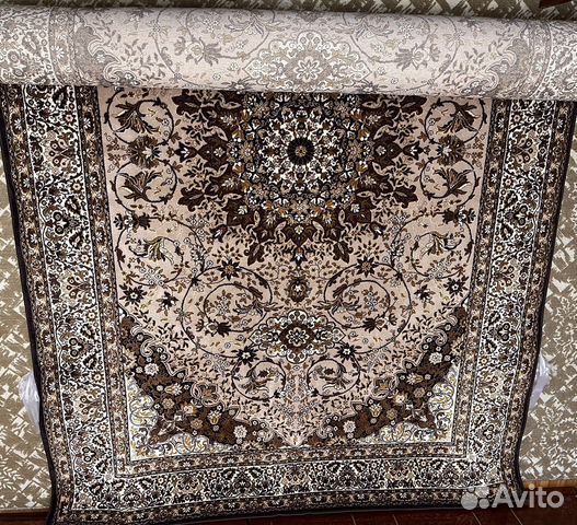 Ковер шерстяной новый