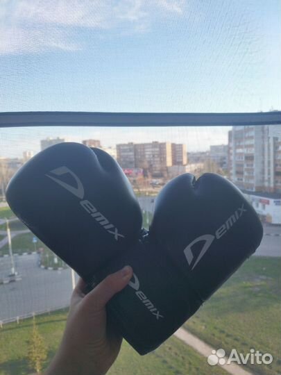 Перчатки