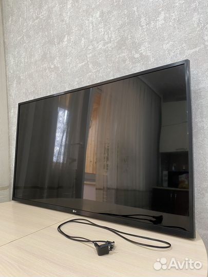 Телевизор SMART tv 43 бу