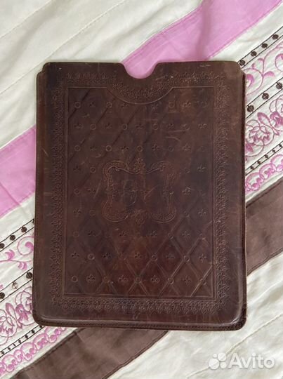 Чехол на iPad