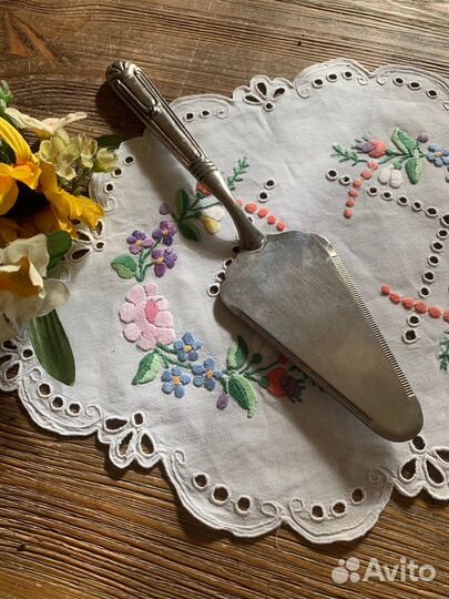 Лопатки кулинарные и щипцы Европа