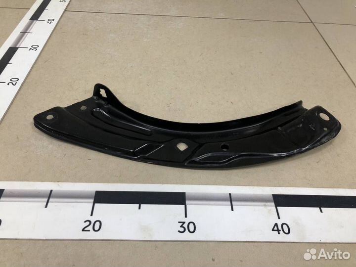 Элемент передней панели Skoda Rapid 2012-2020