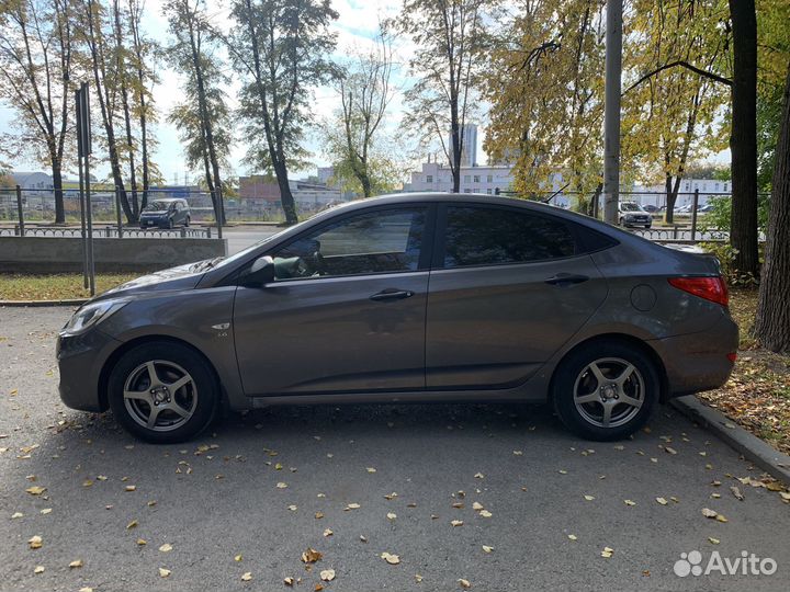 Hyundai Solaris 1.6 AT, 2011, 268 900 км