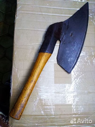 Топор потес старинный