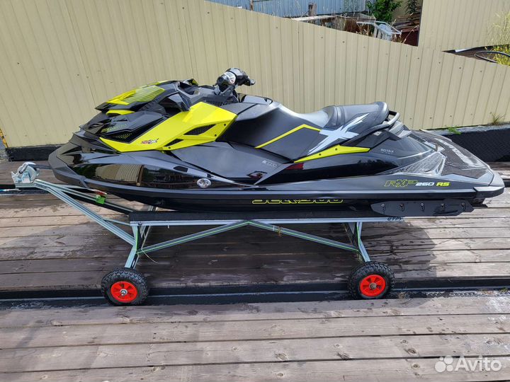 Шикарный спортивный гидроцикл BRP seadoo RXP 260RS
