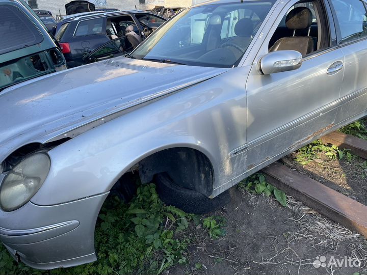 По Запчастям Мерседес W211. 2005г. 2.2 CDI