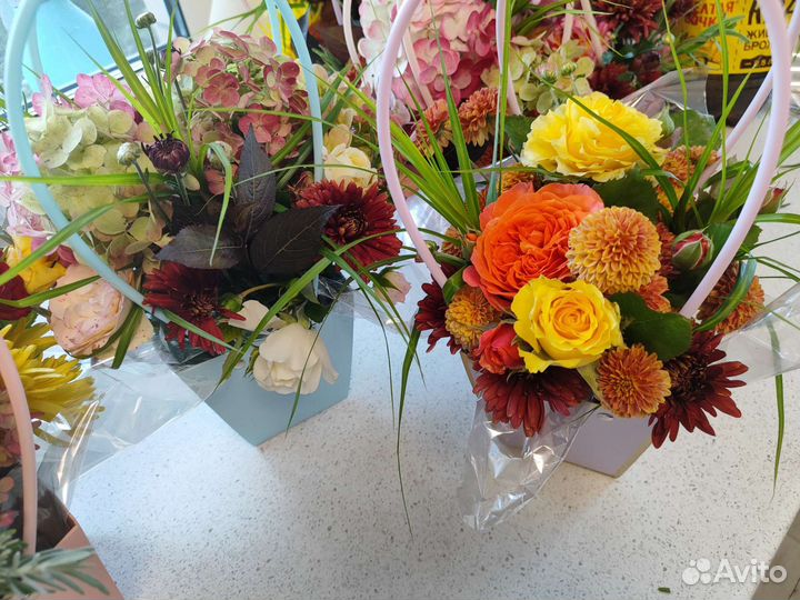 Букеты из живых цветов