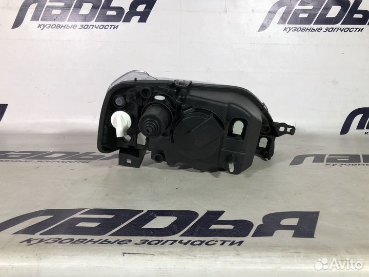 Фара Renault Logan (2004-2009) фаза 1 левая (повторитель у крыла)