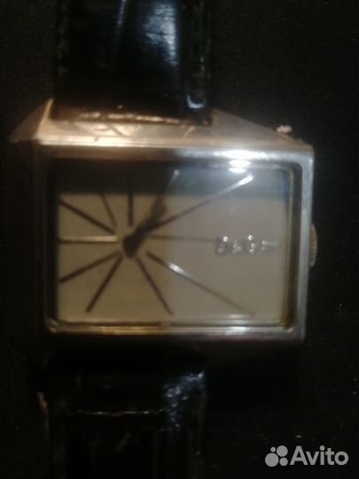 Часы дольче-габбана, прямоугольной формы,со смещён