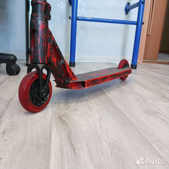 Трюковой самокат tech team drop