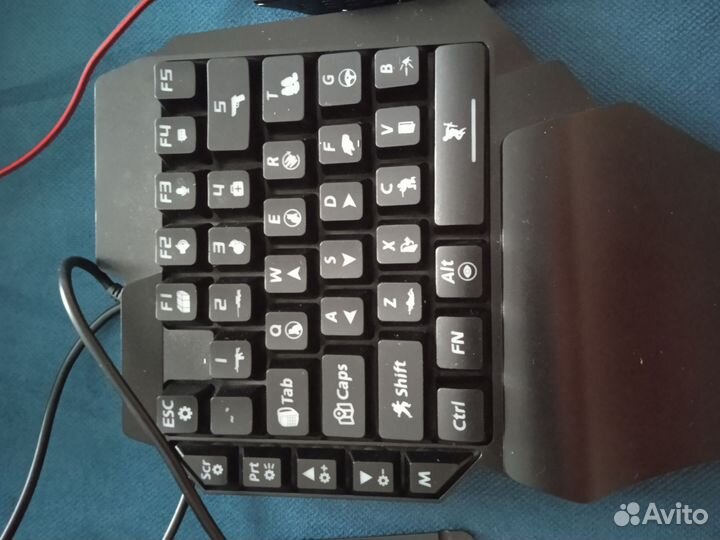 Игровая клавиатура и мышь для телефона