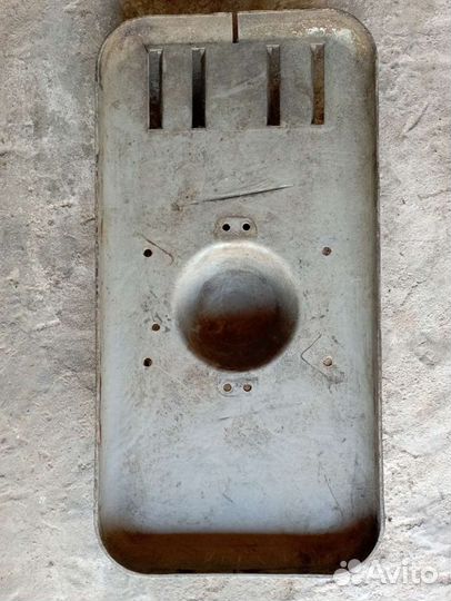 Крышка отопителя кабины маз -500