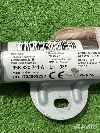 Шторка безопасности левая Porsche Macan 95B 2017