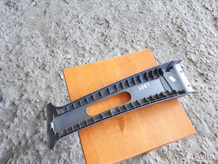 Обшивка центральной стойки правая верхняя Hyundai