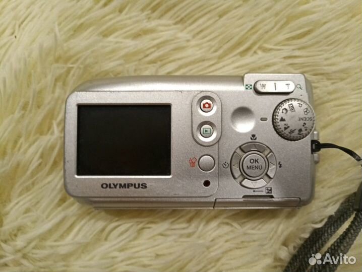 Компактный фотоаппарат