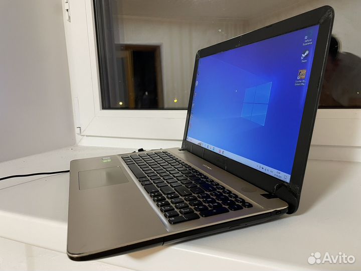 Ноутбук asus i3 6th Gen/GT920M2GB/8gbddr4/SSD