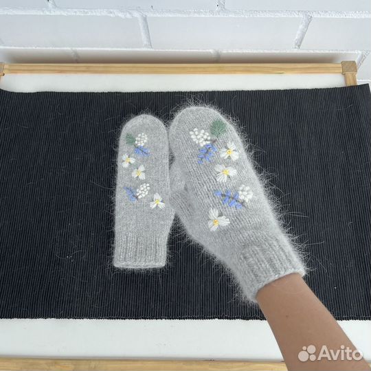 Варежки цветочные