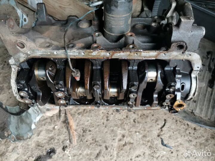 Блок двигателя Mazda Familia BJ ZL 1999