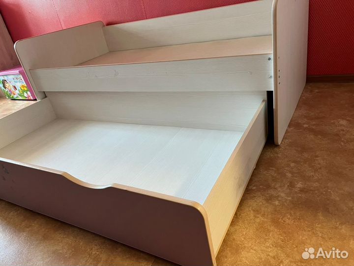 Комплект кровати детские и полка