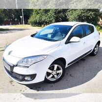 Renault Megane 1.6 CVT, 2013, 170 000 км, с пробегом, цена 900 000 руб.