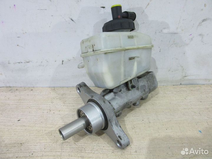 Цилиндр тормозной главный Renault Duster