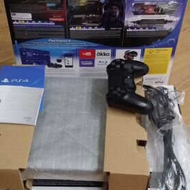 Sony playstation 4 slim 1tb с играми 2 джойстика