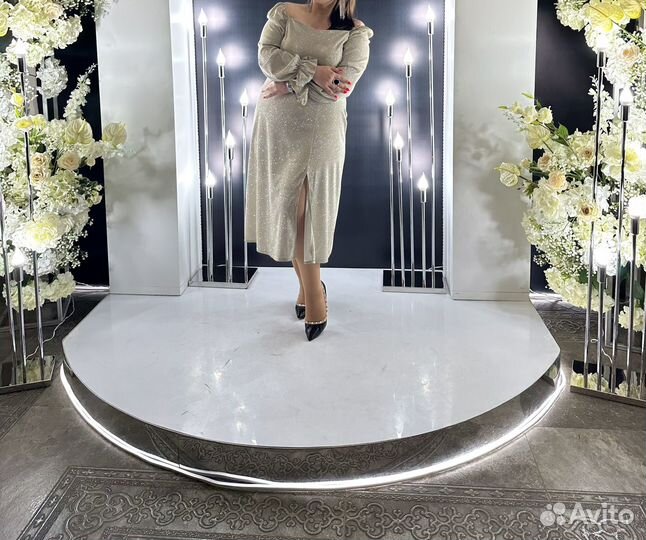 Блестящее платье