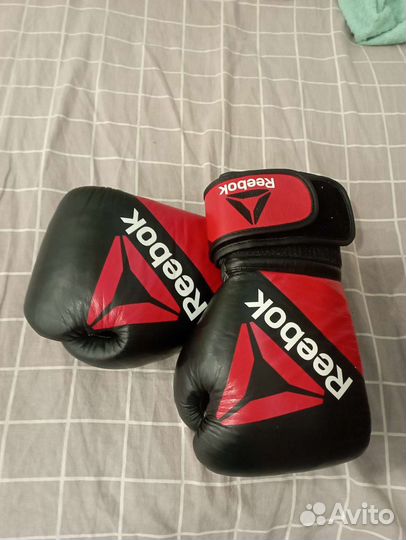 Боксерские перчатки 12 oz Reebok