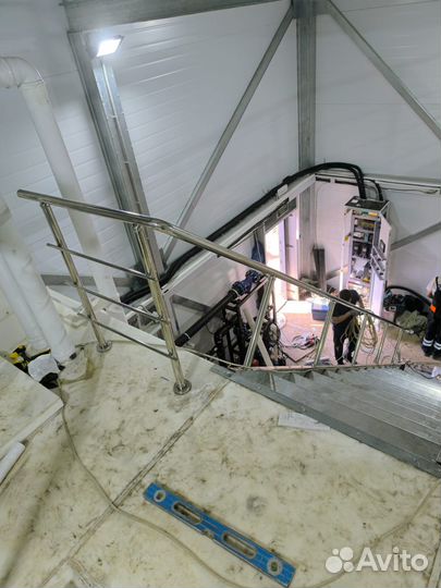 Перила, поручни, ограждения из нержавеющей стали