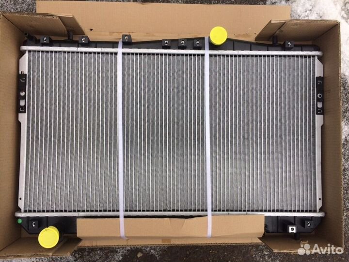 Радиатор охлаждения Chevrolet Lacetti МКПП