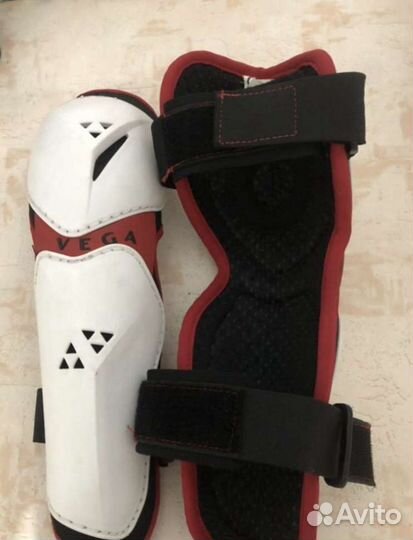 Наколенники