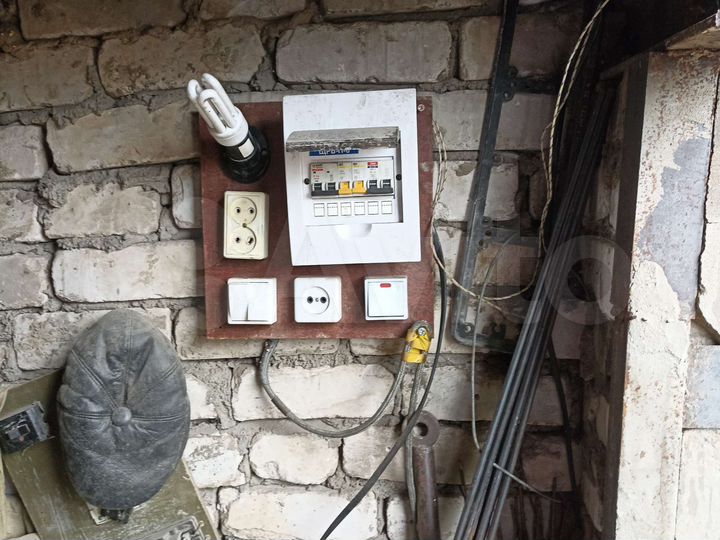 Гараж, > 30 м²