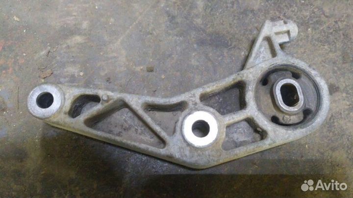 Кронштейн двигателя Opel Corsa C Z14XEP 2000-2006