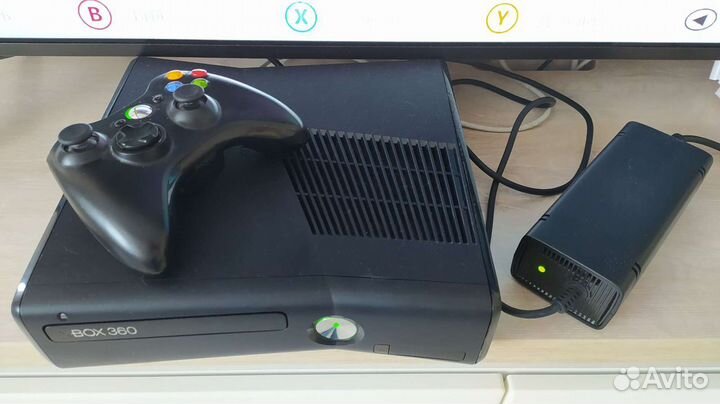 Xbox 360 slim 500Gb freeboot