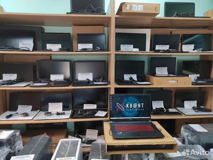 Новенький игровой ноутбук MSI Katana 17 на гаранти